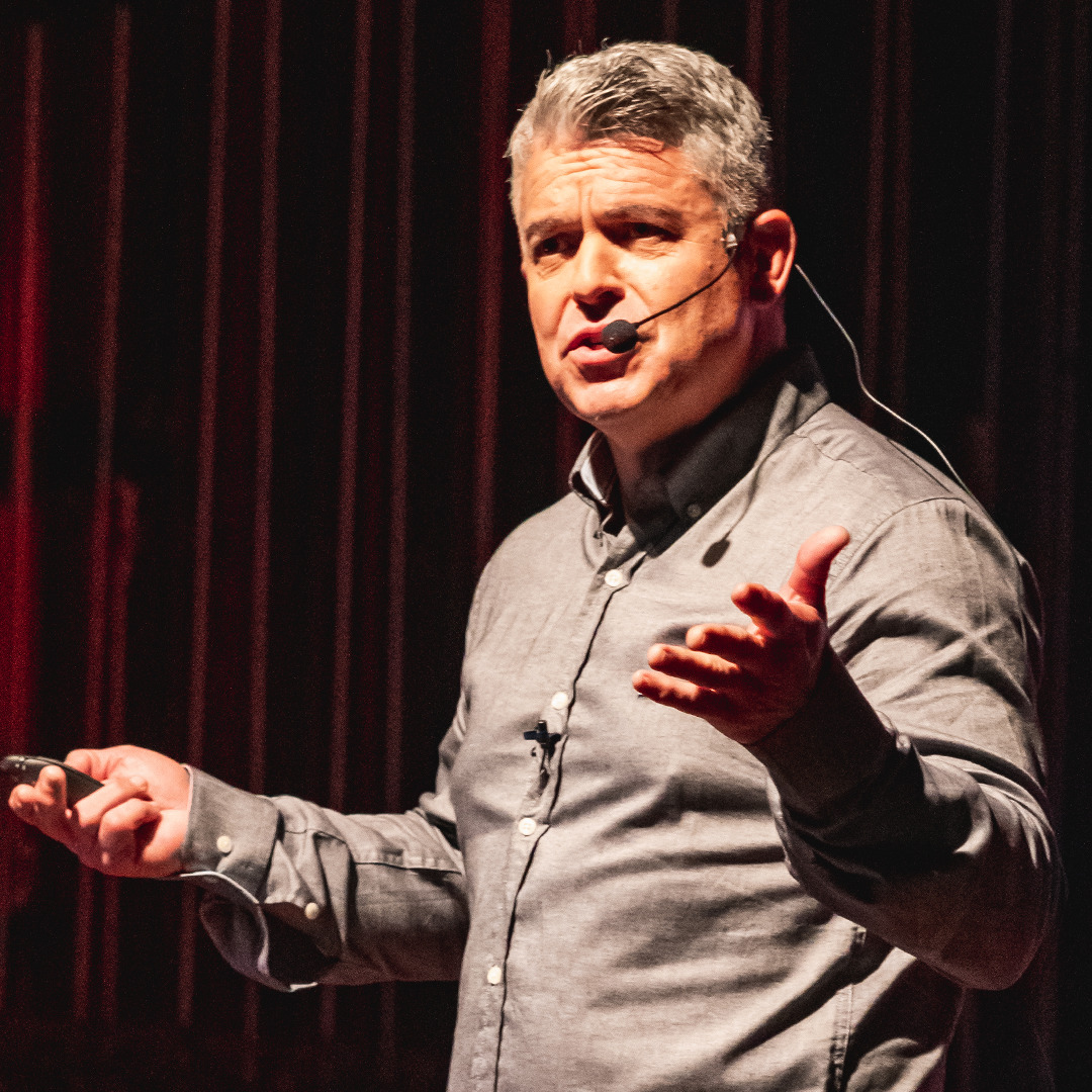 Helder Barra, professor